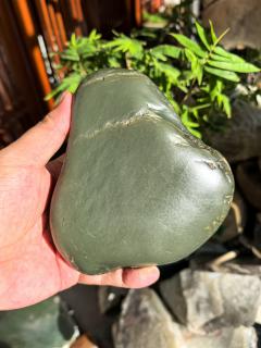 甄玉坊:这才是和田玉沙枣青籽料 沙枣青籽料是和田玉中的一种珍稀青玉